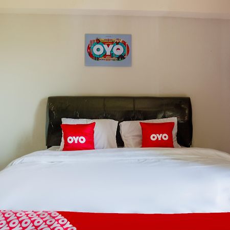 โอโย 2482 อพาร์ตเมนต์ เซอร์ปง กรีนวิว Hotel ทังเกอรัง ภายนอก รูปภาพ