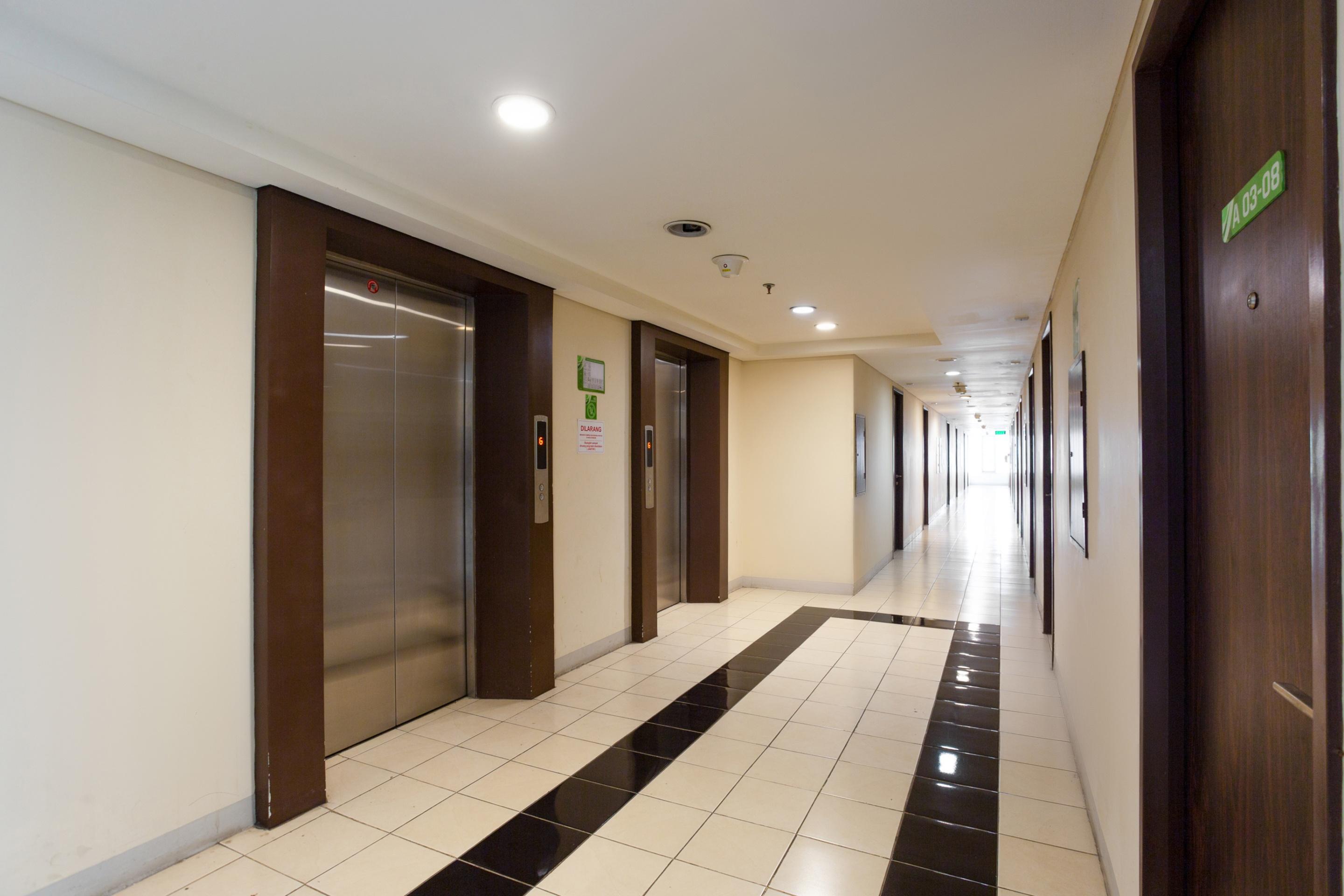 โอโย 2482 อพาร์ตเมนต์ เซอร์ปง กรีนวิว Hotel ทังเกอรัง ภายนอก รูปภาพ